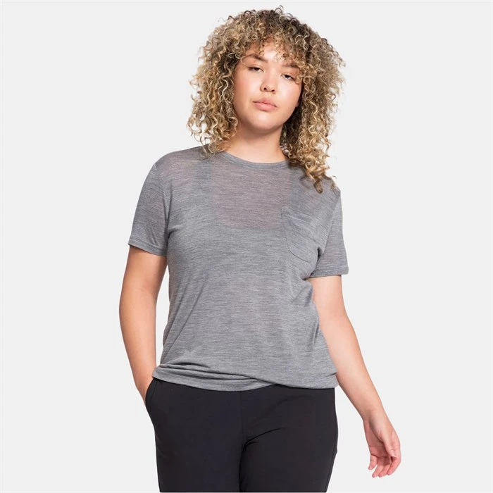 evo Tech Pocket T-Shirt - Women's 2 evo Tech Pocket T-Shirt - Women's